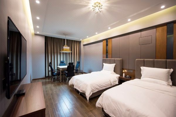 西宁西宁乐芙情景主题公寓预订价格,联系电话位置地址【携程酒店】