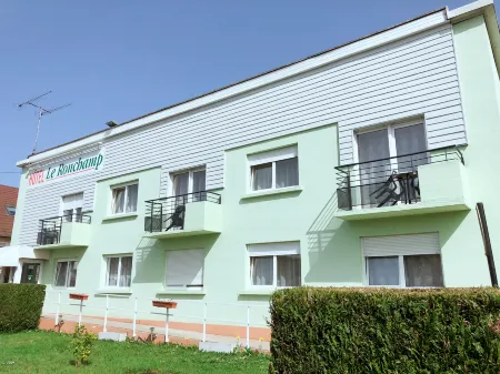 Hotel le Ronchamp Отели в г. Фруадтер