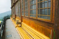 Longsheng Lian Lodge Hotel Отели рядом с достопримечательностью «Туристическая пассажирская станция Люн Локк»