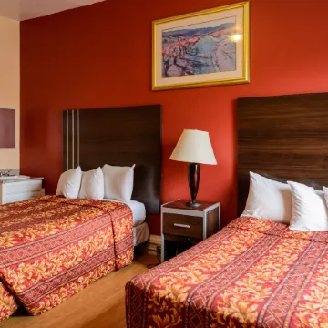 Europa Hotel Отели рядом с достопримечательностью «Башня Койт»