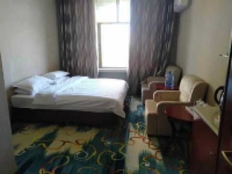 喀什鳌江商务宾馆 - 豪华大床房