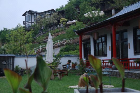 山居秋暝民宿(庄河冰峪沟店)