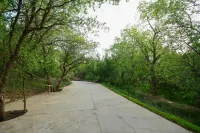 Dunhuang Jiuju Inn Các khách sạn gần Yueya Spring