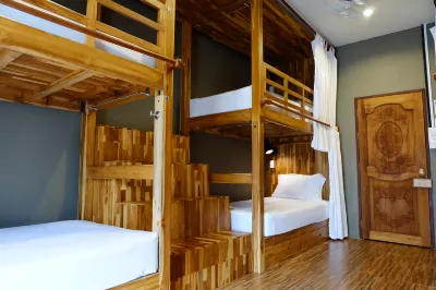 Bloom Cafe & Hostel Các khách sạn ở 