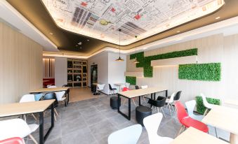 Ibis Hotel (Shanghai Hongqiao Hub Qibao)