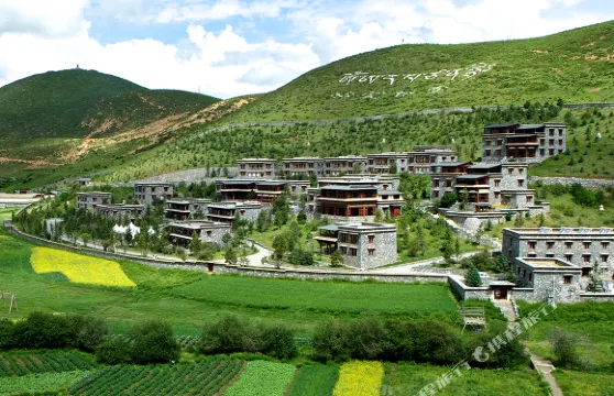 香格里拉松贊林卡酒店