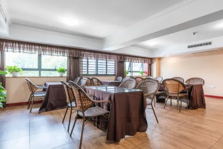 Qingtai Hotel Отели рядом с достопримечательностью «Baguocheng»