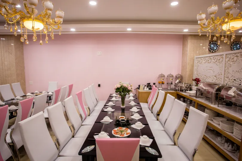 Valentine Hotel Saigon - Bui Vien Street