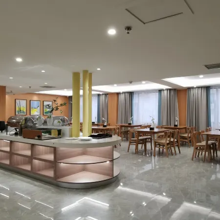 Xixia Guose Tianxiang Riverbank Hotel (Times Square - Music Fountain Branch)