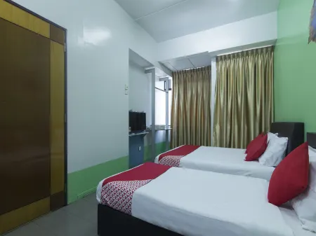 OYO 880 Hotel Purple Town
