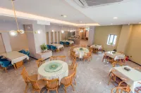 Huating Business Hotel