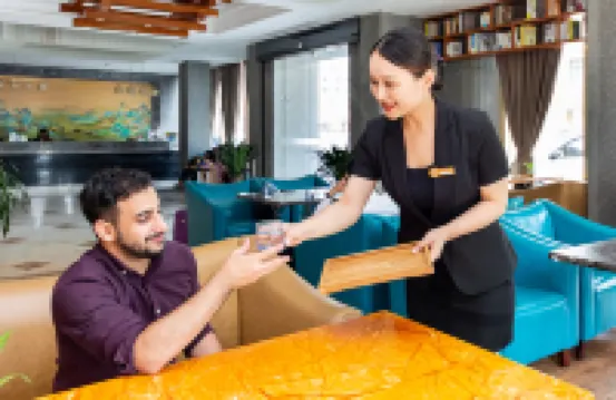 Aishang Best Hotel (Yiwu International Trade City)