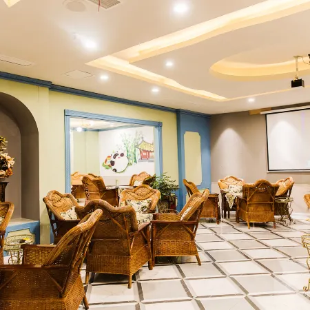 Zhufangzi Cinema Hotel (Anyue Beimenkou)