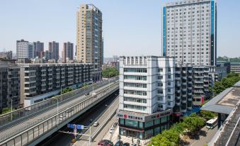 Yunjing Hotel (Wuhan University Jiedaokou Subway Station)