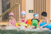 West Lake State Guesthouse - Pools