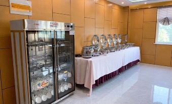Liangqi Hotel (Zhaoling District Government Store, Luohe City)