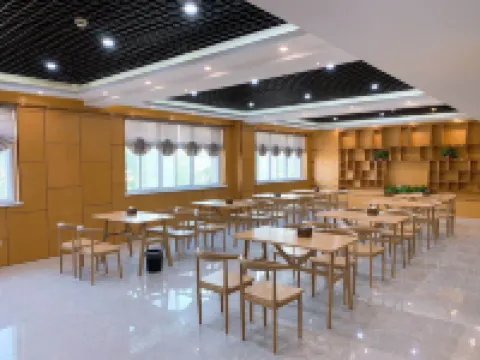 Liangqi Hotel (Zhaoling District Government Store, Luohe City)