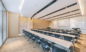 Atour Hotel (Ningbo Airport Yinzhou Avenue)