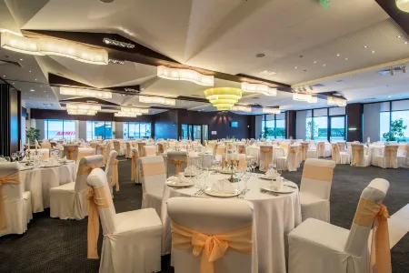 International Hotel Casino & Tower Suites Отели в г. Голден-Сэндс