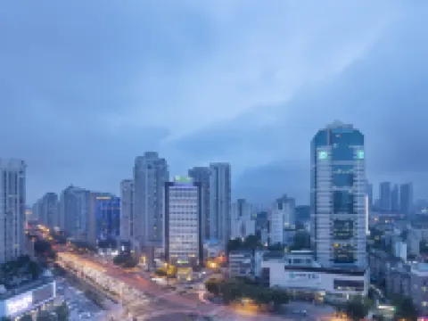 ฮอลิเดย์ อินน์ เอ็กซ์เพรส เซี่ยเหมิน ลู่ซาน บาย IHG โรงแรมในเซียะเหมิน