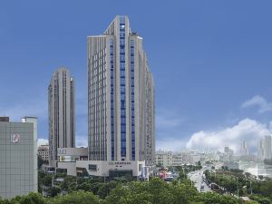 Grace Select Hotel (Xiamen Maluanwan)