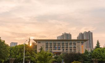 Yaster Hotel (Wuhan Wuchang railway station subway station)