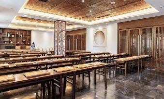 Laoshan Academy hotel