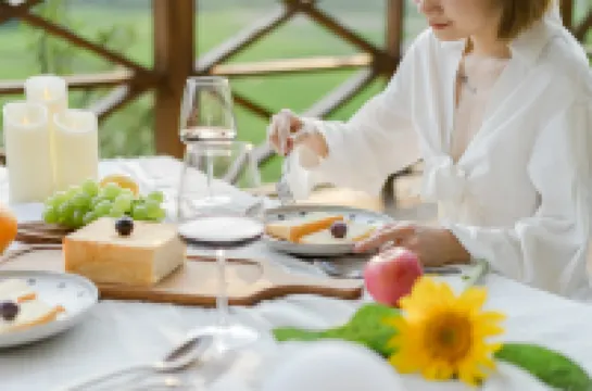 Xingyi Yunqi No.1 Inn (Xia Nahui Branch, Wanfenglin Scenic Area)