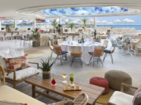 Hôtel Barrière le Majestic Cannes Hotels in Cannes