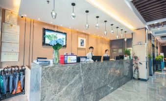 Ease Hotel (Zhuhai Gongbei Port Fuhuali)