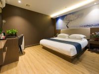 艾享酒店(上海古美路店) - 舒适大床房