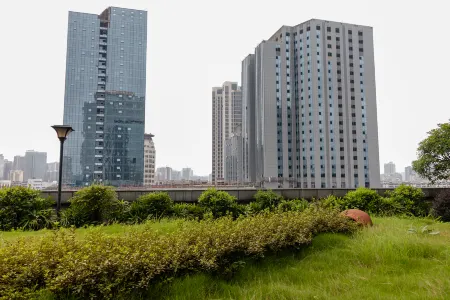 Yintian International Business Hotel Отели рядом с достопримечательностью «College of Science and Technology, Hunan University of Technology»