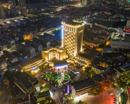 Jinling Liyang Hotel Hoteles en Liyang
