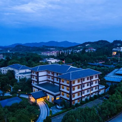 Jiangxi Tianmu Lushan Hot Spring Resort Area Hotels near China (Lushan) Apricot Grove Cultural Park