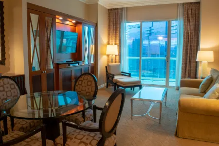 The Signature at MGM Grand (All Suites)