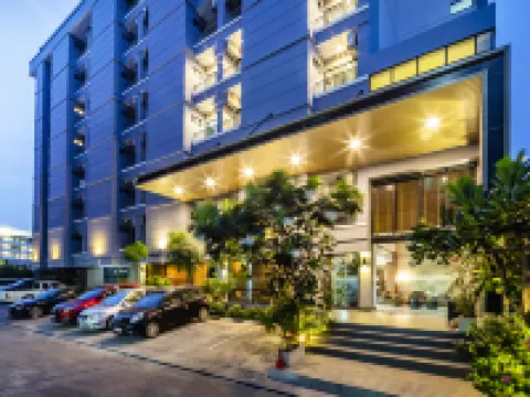 Aliz Hotel Hotels in Nonthaburi