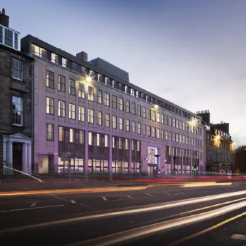 Yotel Edinburgh Отели рядом с достопримечательностью «Эдинбург Олд Таун»