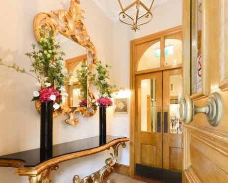 트리보버 호텔 주변 편의시설