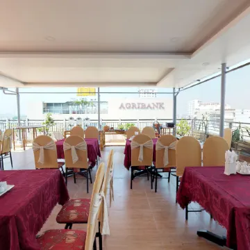 Phương Đông - Orient Hotel Da Nang Отели рядом с достопримечательностью «Хан- Ривер»