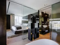 The Canvas Dubai - MGallery Hotel Collection Отели рядом с достопримечательностью «Рынок Мина-базар»