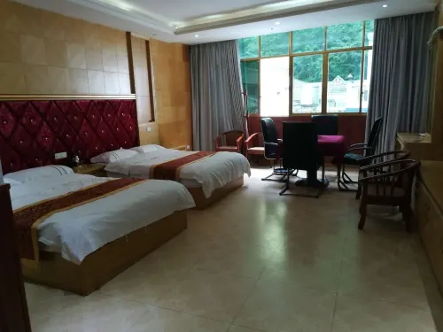 Yanjin Hengyuan Hotel - Parking