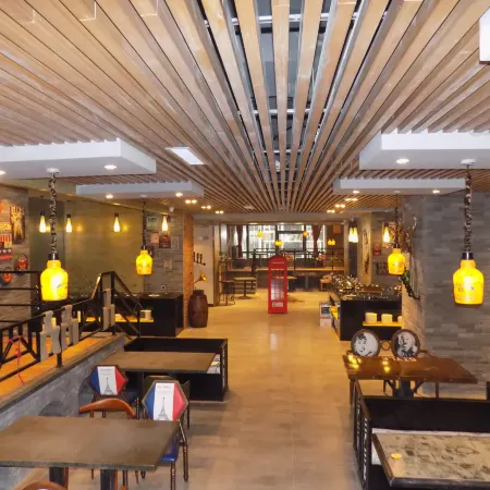 Fangcheng Rongjin Fashion Boutique Hotel