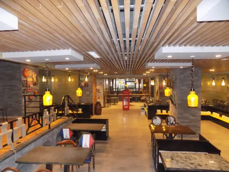 Fangcheng Rongjin Fashion Boutique Hotel