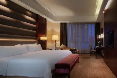 Venus Royal Hotel (Shenzhen International Convention and Exhibition Center) Superior Suite