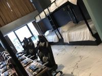 重庆第九区酒店式公寓 - 电竞五人间