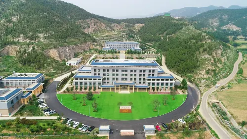 Yuntai Mountain Culture and Tourism College