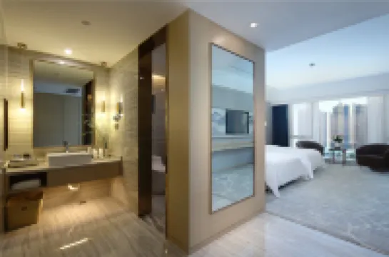 竜岩萬華皇冠ホテル