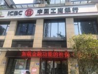 拉美国际公寓(广州汉溪长隆地铁站店) - 酒店附近