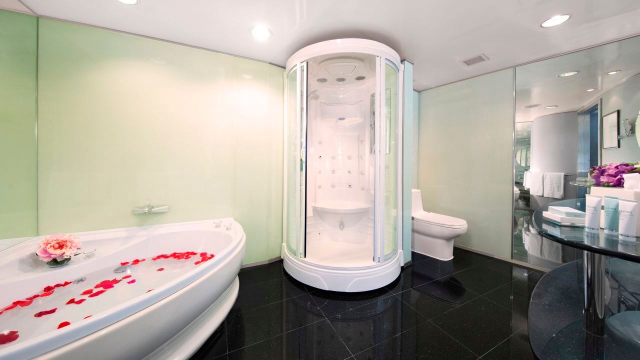 Regal Airport Hotel photo