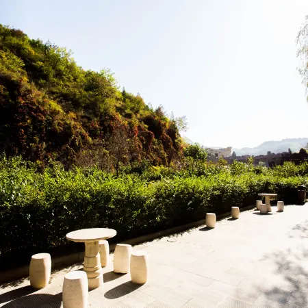 Rongdong Hotel